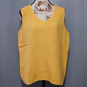 Hello Nite Los Angeles, Peachy/yellow Tank. Size Medium, NWT